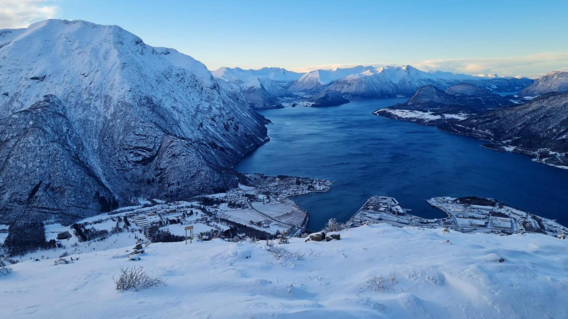 Apartment In The Heart Of Åndalsnes Extérieur photo