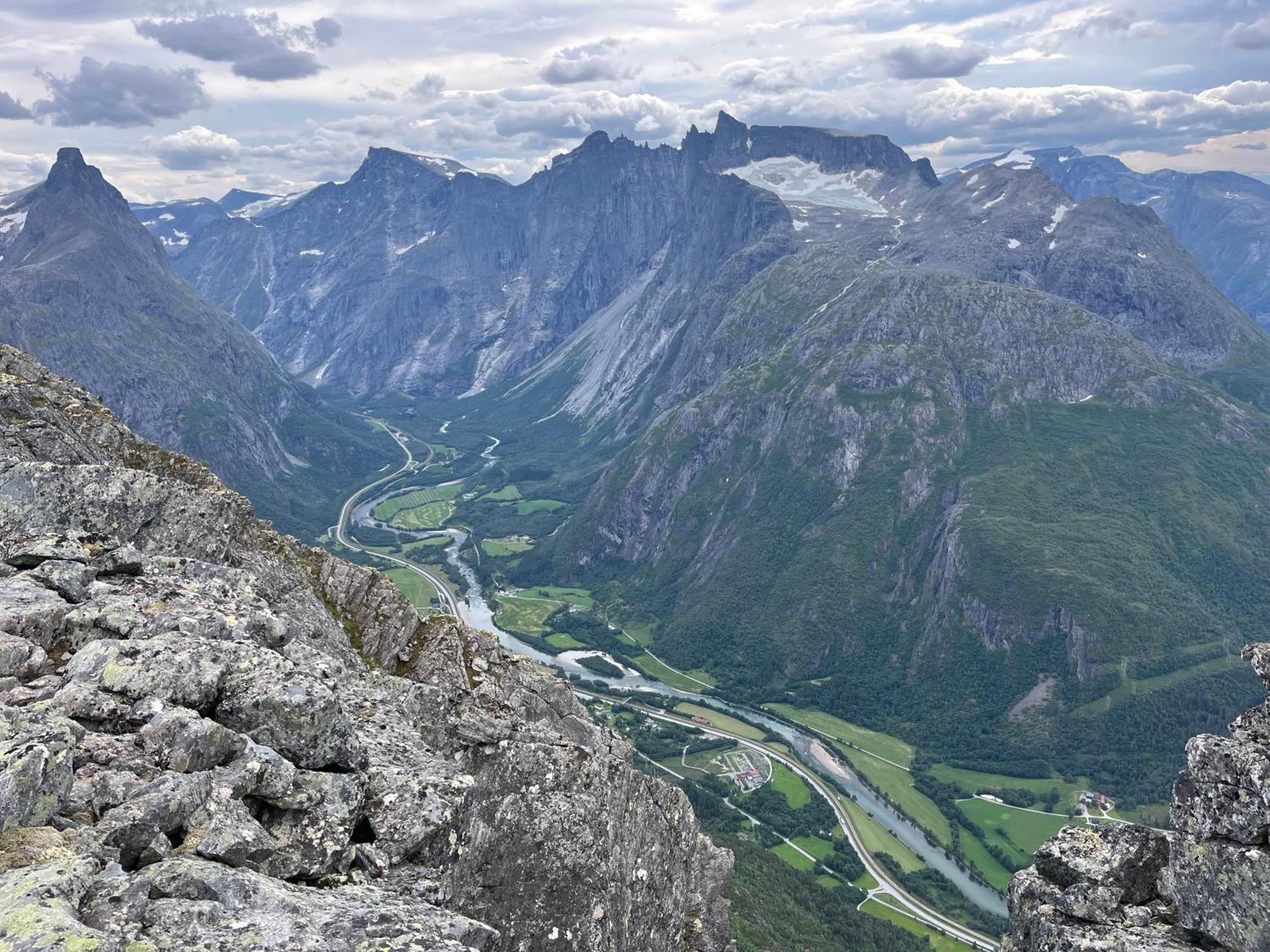 Apartment In The Heart Of Åndalsnes Extérieur photo