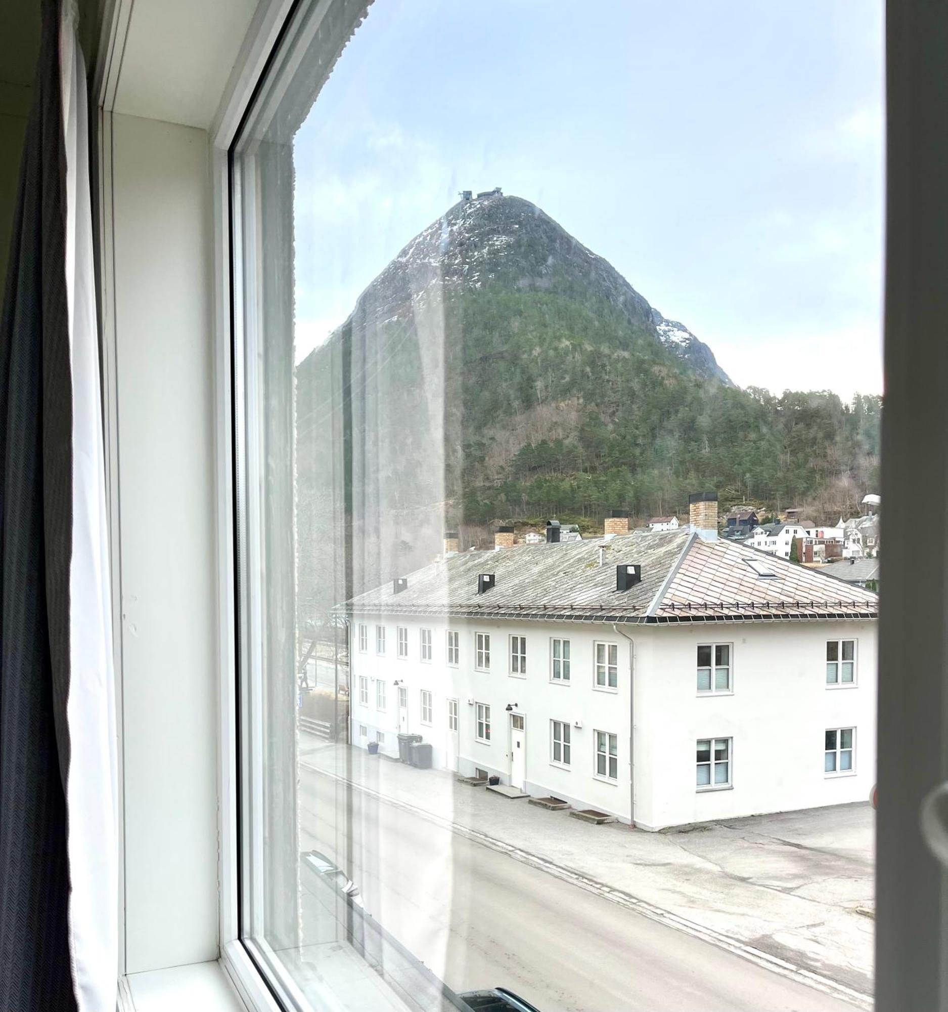 Apartment In The Heart Of Åndalsnes Extérieur photo